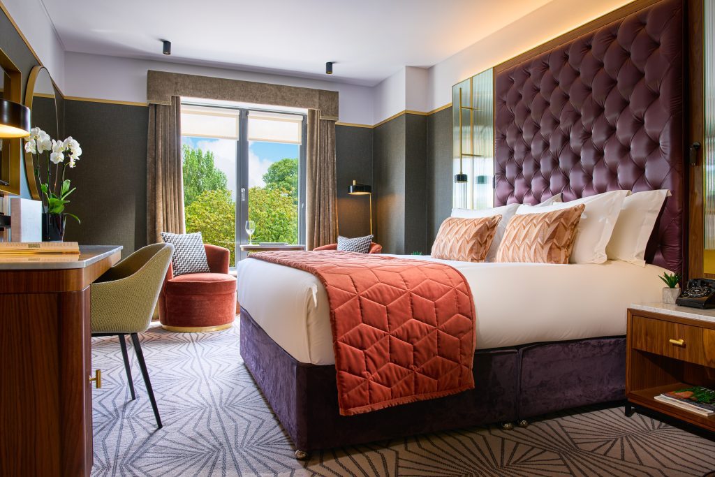 Room 1 Full Res superior queen, park view.